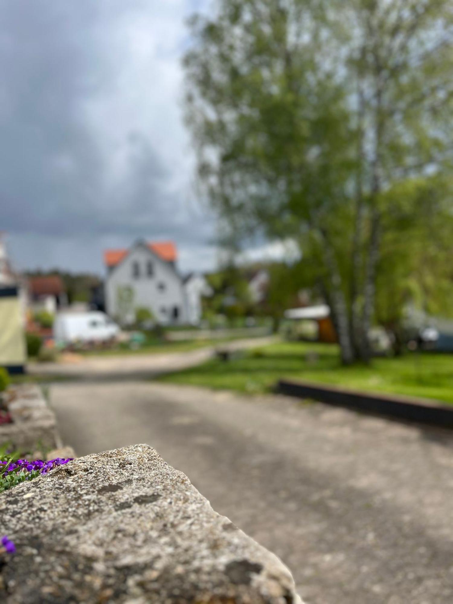 Fewo Haus Hutzelbuck In Idyllisch-Gruener Lage Naehe An Ansbach Exterior foto